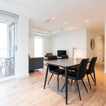 The Hunt Cherrywood * Loughlinstown