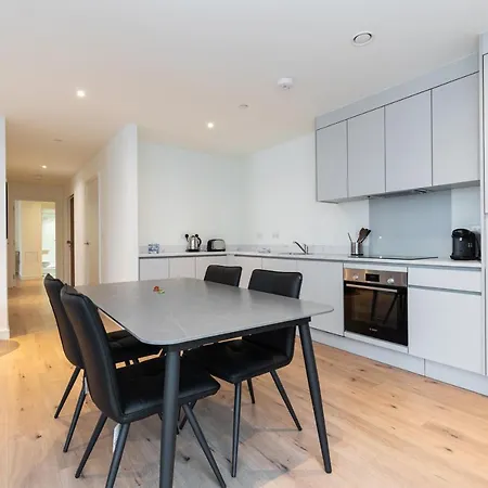 The Hunt Cherrywood * Loughlinstown